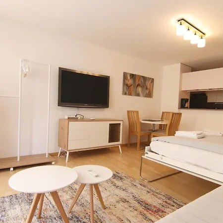 Appartement Lorez 5a By *